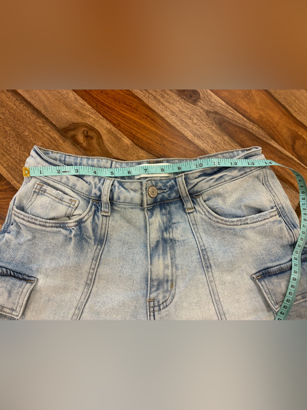 Vervet Denim Cargo Shorts - Women - Size M - Picture 3 of 7